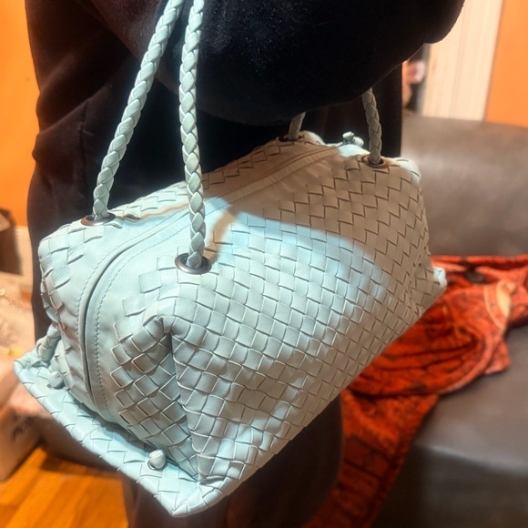 EUC! Bottega Veneta intrecciato handle bag.Lamb skin,soft blue,Dual handles🫶 - Picture 10 of 12